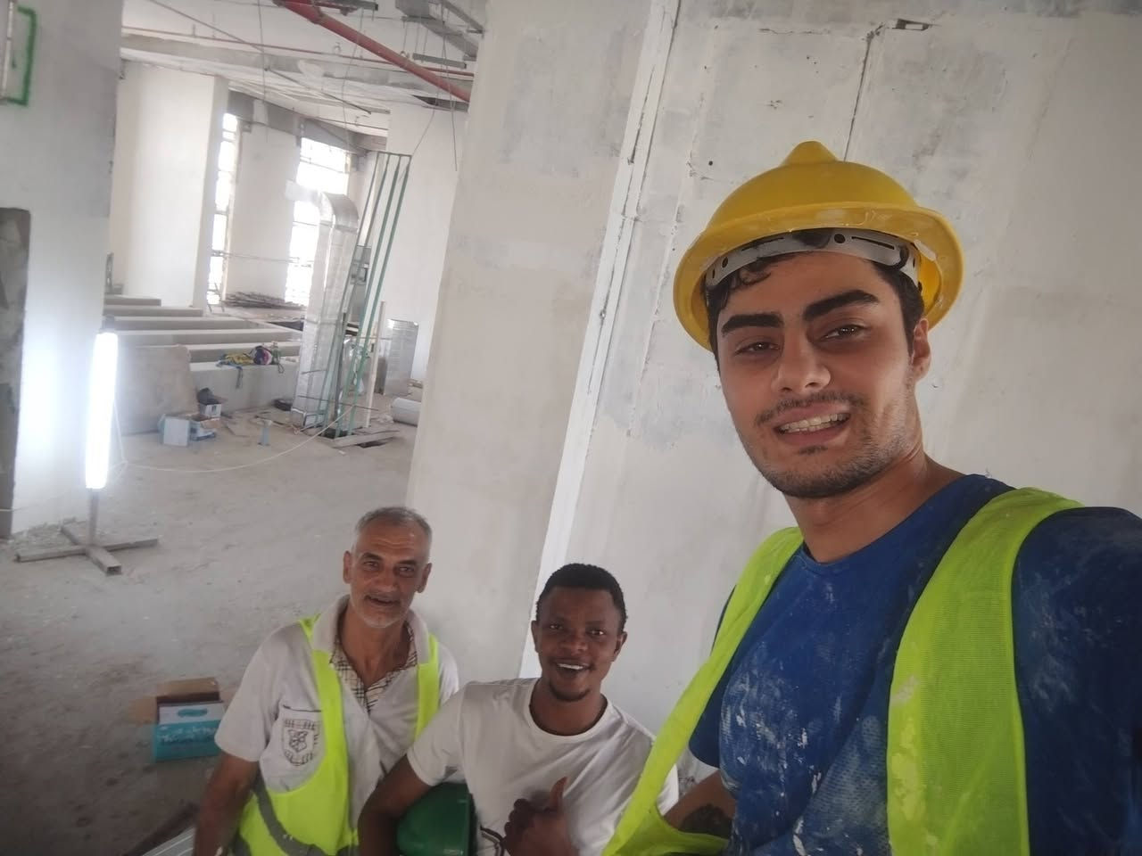 كادر مختص بالديكور والصبغ بأفضل آلية عمل وبتعامل سلس مع الزبون حتى يكون الانهاء بأفضل انتاجيه
يعني من الاخير سلمنه ديكوروصبغ بيتك وارتاح من الدوخه
عمل بغداد كرخ ورصافه+ محافضات
بكادر عراقي ومصري ✨***********
