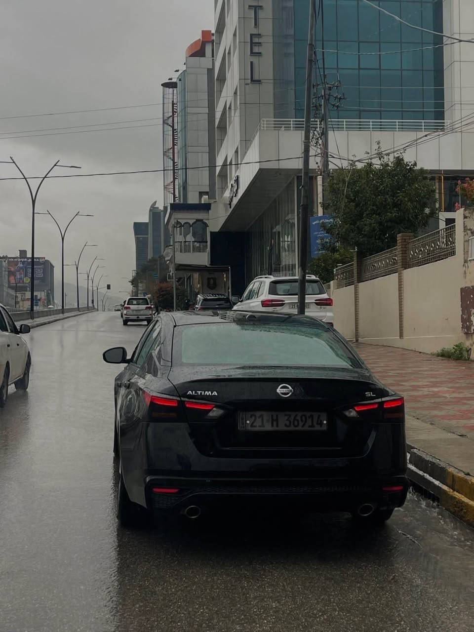 ئالتیما ٢٠١٩ SL فوول فوول مواسەفات ( سلاید .کامیرا .کوشن هیتەر .سوکان هیتەر .ناو سپی .رادار ٣٦٠ کامل مەزبوت .سەماعە boss .ئاوتۆ هۆلد .ئاوتۆ ئستۆپ .بریک بەسمە .خەتی جادە .تەحدید سورعە. رادار ئاوینە .شەخال .بەسمە ..زۆر مواسەفات ترر……). تەنها ١٠٥ هەزار روشتوە گیر مەکینە بەشەرت ئسەنەوه تا ٢٠٣٠ تازەیە یەک دینار مەسرەف نیە سۆنەری دانراوە ٤پارچەی بۆیاخە دوو دەگای لیرە لیدراوە بۆنید چەمەلەخ ئەمریکایە 
( نرخی ١٢٧ گەلا مەعامەلە ) *********** Singapore

