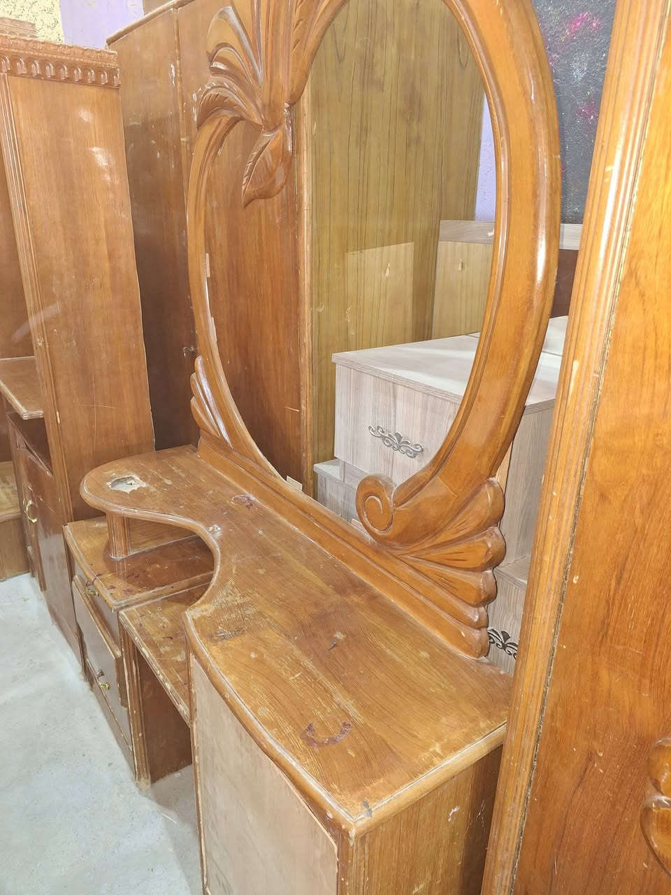 السلام عليكم...
غرفه اخشاب عراقي كنتور ست ابواب مع ملحق
مع جميع ملحقاتها
الكنتور نضيف بس باقي الملحقات مو كلش نضيف
بسعر ١٧٥
الغرفه كامله بسعر الكنتور
الصويره شارع السبيس مقابل حسينية ائمة البقيع
***********
