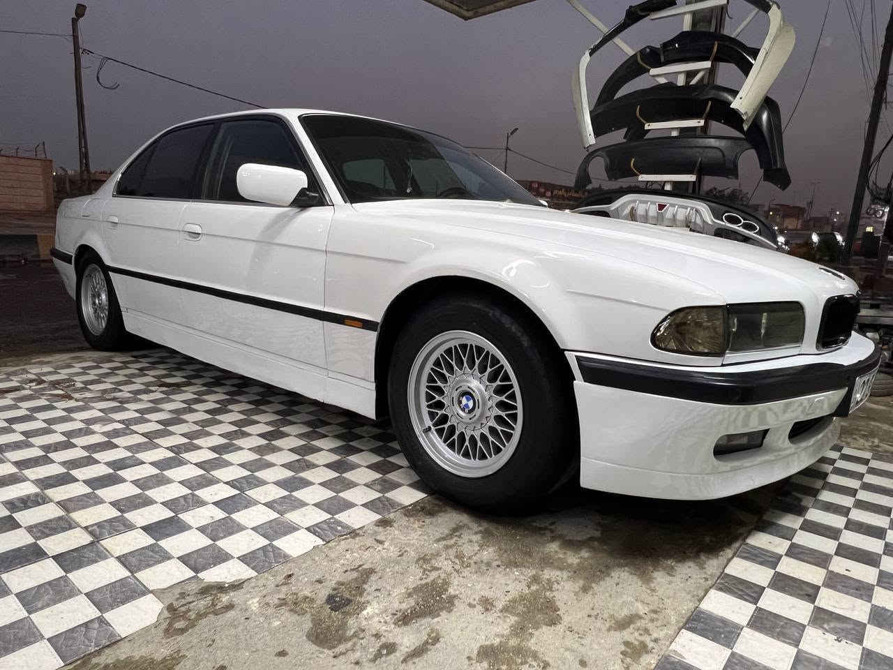بي ام 730 • V8 • رقم اربيل