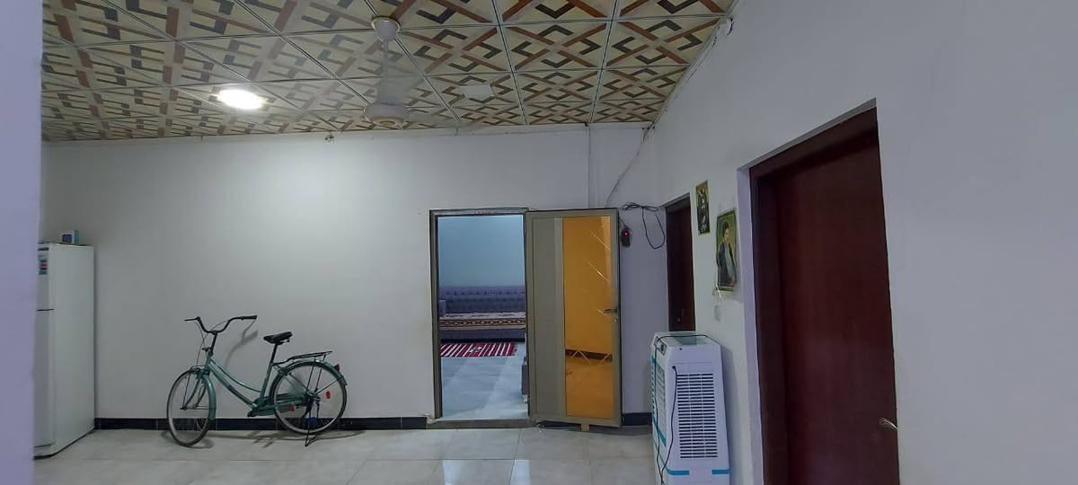سلام عليكم بيت لبيع موقع ال معالي غرب الشراكيه غرب حولي طابو زراعي  بيت مساحه 300متر بيت جاهز من كلشي سطح شتايكر 
بيت جاهز ما بي اي نقص 
ستفسار وتساب ***********

