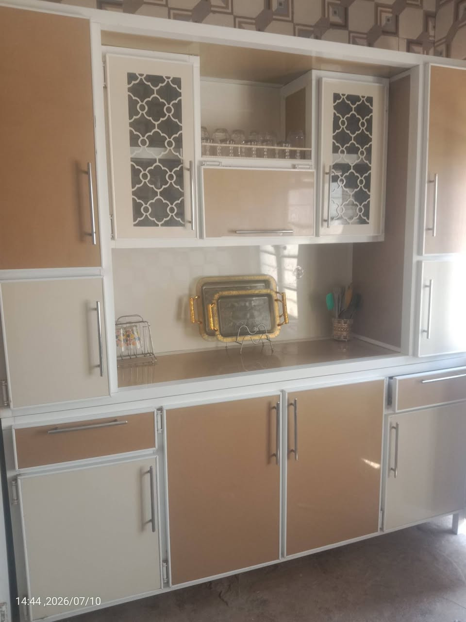 السلام عليكم معرض البيع خو جديد ريد بيعه شرايفضل خاص ***********
