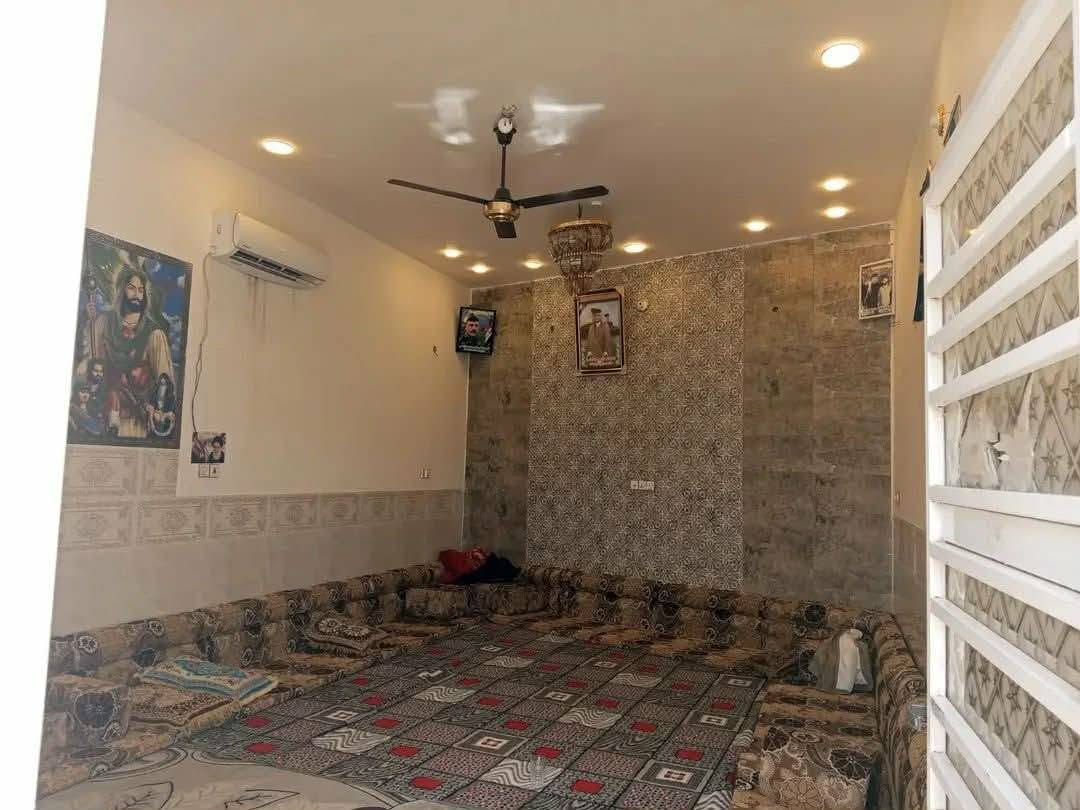 ٢٠٠م • ٣ غرف • بناء حديث