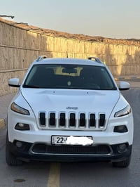 جيب شيروكي موديل 2016 حادثها جاملغ وبونيد فقط للتواصل معرفه تفاصيل 077...
