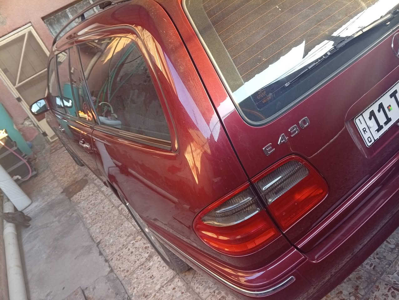 ام عيون ستيشن 2001  430 السياره جديده اخت الزيرو كفاله كلها على وضع الشركه باسمي
***********
