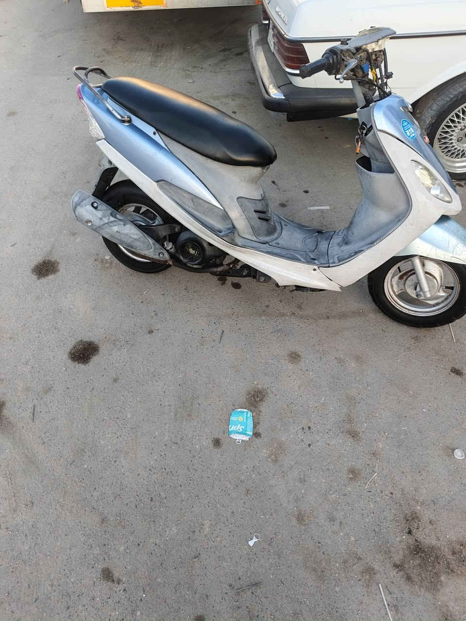 السلام عليكم دراجه ماكس مامفتوحه شرط لايتها وكفرها موجود دراجه نضيفه وشلعه حلوه سلف عوزه بس باتري السعر 475 وبيها مجال ***********
