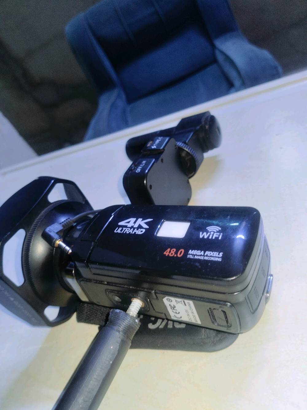 كاميرا ديجيتال تصوير فيديو وصور سعر 80,000 مع كامل الملحقاتها مايك وبلاجكتور تصويرها 4k