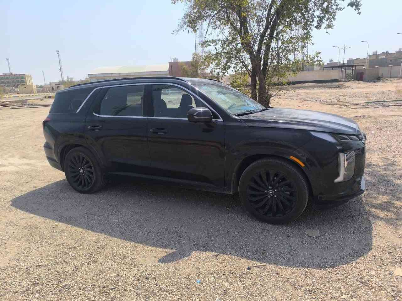بلسايد موديل 25  ماشية 10تالاف
السعر 290وبيها مجال 
حادثة بنيد وجاملغ عالبارد 
فول مواصفات أعلى فئه كالكراف
 1 بصمه _تشغيل عن بعد
2 _ كشنات جلد سياحي VIP 
3-شاشه _ تحكمات
4 _ انظمه قياده
5 _ حساسات _ رادار 
6تبريد ما شالله
7 _ كشن كهربائي
8 _ تدفئه كشنات 
9_ هاند بريك بصمه
10 _مانع انزلاق
11 _اشاره بالمريء 
12_ جنطه شفط كهربهائي
13 _ 7 راكب 
14مودات قيادة -كامرة -رادار جانبي
15 -نقطة عمياء -اشارة بالمري 
16-تحديد مسار اوتو ستوب 
17-تحكم استيرن جهتين -شفتات بالستيرن
18 -محرك 6 سلندر -3800
بعد بيه هواي مواصفات 
مرقم شهداء كربلاء
***********
