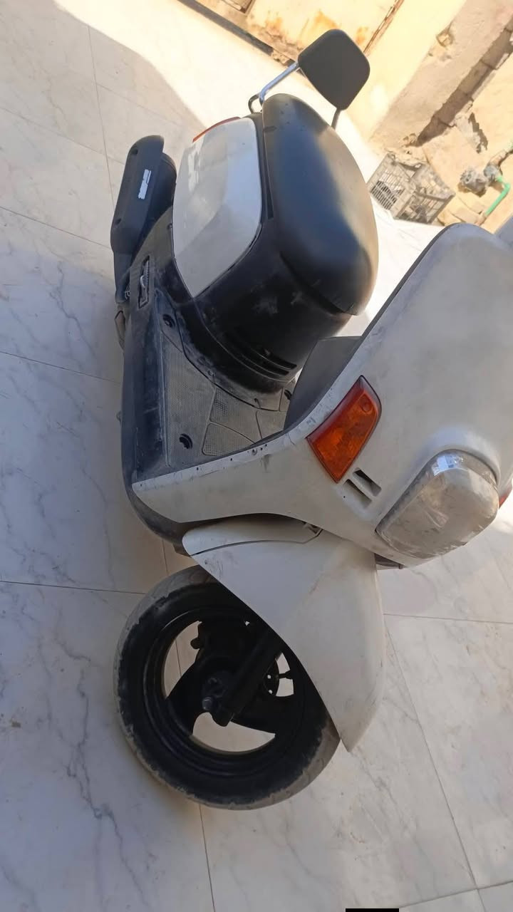 ماكس بوليسي مكينه وكهربايات
بل كارتون يعني دراجه جديد كلش
مكان الدراجه بل شطره وهاده /***********
