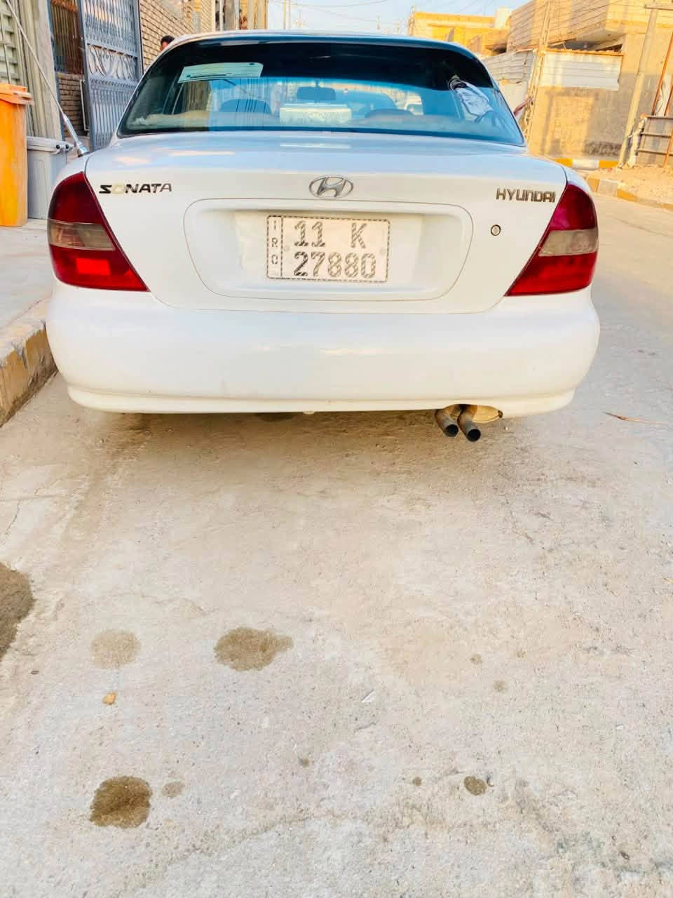 سلام عليكم سياره سوناتا مديل 2000 رقم بغداد. لون ابيض مصبوغه عام لون ابيض تبريد شغال عوزه بس غاز كهربائيات كله شغاله  مكينته 1800بلاد شرط لاتنقيص ولا تبخير سعر ٤٣ بيه مجال ***********مكان ناصريه مركز
