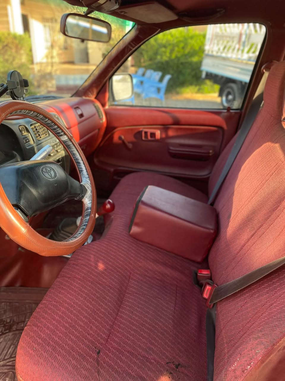 بكم 2001
GLX 
كفاله عامة بدون صبغ 
تبريد  ثلج 
جاهزه مابيها اي نقص
السعر100

***********
