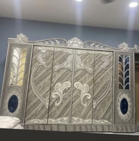 هاي الغرفه للبيع غرفه نضيفه ومرتبه مثل مجاي تشوفون كدامكم مابيها شيء ب...