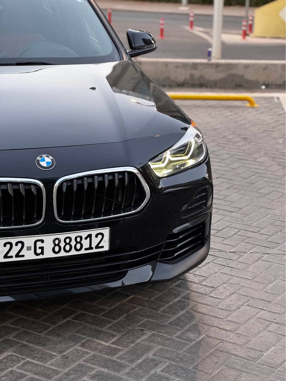 Bmw X2 xdrive 2021 
بي ام دبليو اكس تو فور ويل فول 1على 1 
بدون دواخل بدون ايرباك بجم ورا كبس 
سيارة بيه بابين صبغ سكن بدون تعديل 
گير محرك كله شرط 
داتاشو 
كشنات احمر 
ام باكيج 
ماشية 20 الف مايل 
سيارة بالباكيت 
بدون نقوصات 
بانورامة فول فول للخير 
مكان سيارة اربيل 
سعر 205 ورقة مجال حق الجية بدون مراوس 
بس بيع !!!!
واتساب *********** أربيل, العراق
