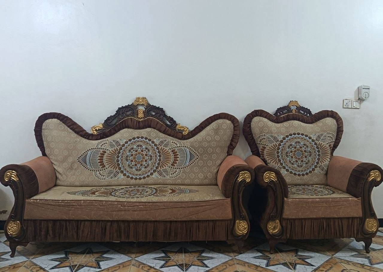 تخم للبيع نضيف.
المكان حي الجهاد
هاتف ***********
