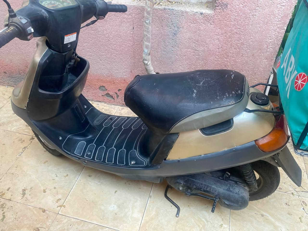 السلام عليكم 
دراجه بتره للبيع
دراجه نضيفه وماعوزه شي بس نقص بيه باتري كلشي شغال اشاير كلوب هورن يعني شغل واطلع
السعر:٣٢٥ وبيه مجال
الرقم:***********
