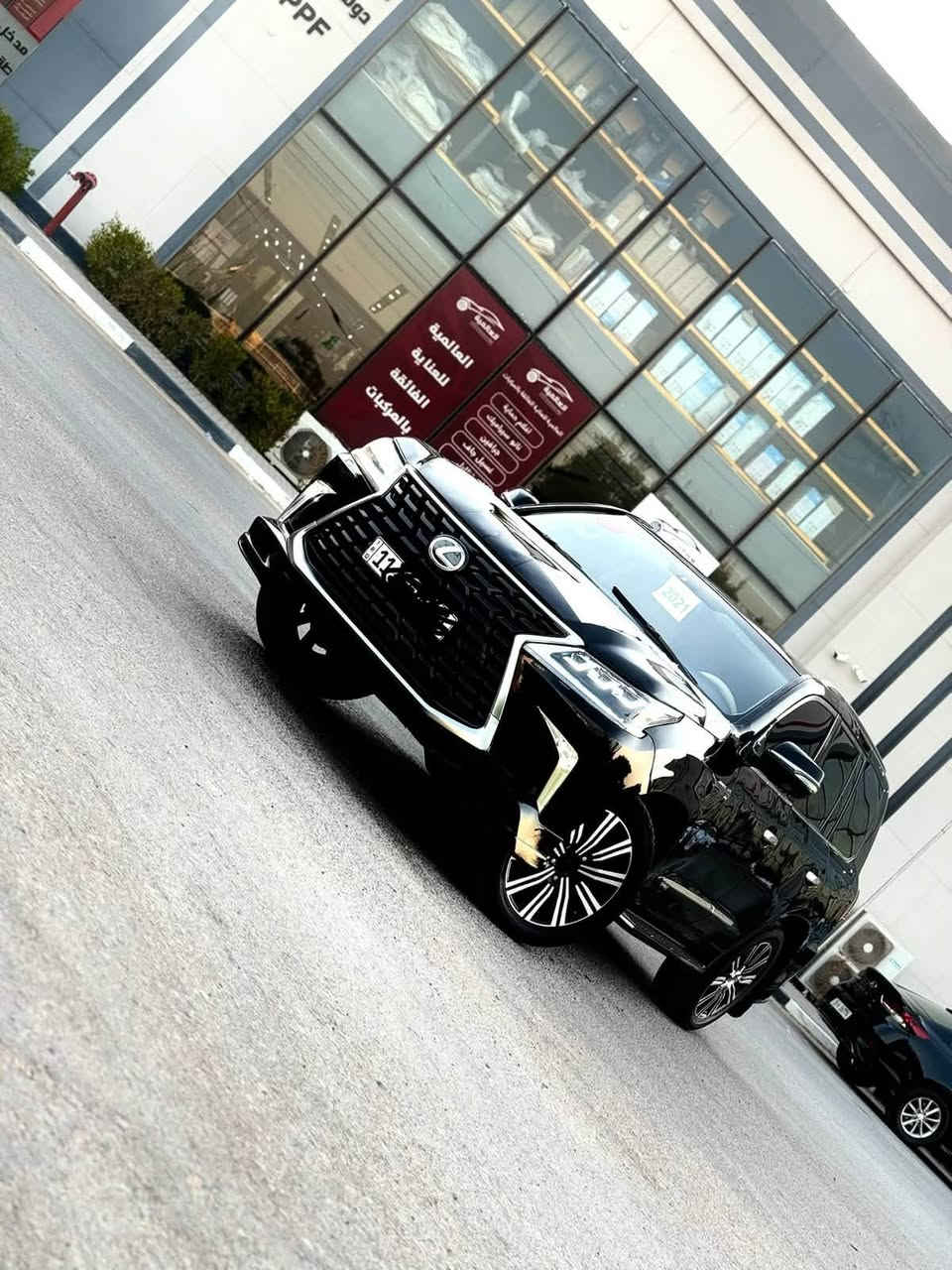 سلام عليكم للبيع او للمراوس LEXUS 2010 محدث 2021 داخل خارج رقم بغداد الإنكليزي شرط التحويل سياره كير مكينه في حداديه مشروطات 
سياره جكات شغاله سياره تحكم سترين تحكم كشنات السياره بعد بيها موصفات متخلص تبريد ثلج سياره تخم تاير سياره حلوه ونظيفه وماناقصه شي سياره مال جناي  (((((ملاحظه للبيع أو المراوس جمسي كديلاك تاهو من ٢٠١٥ إلى ٢٠٢٤ )))))))) السعر أو الاستفسار على الرقم ***********
