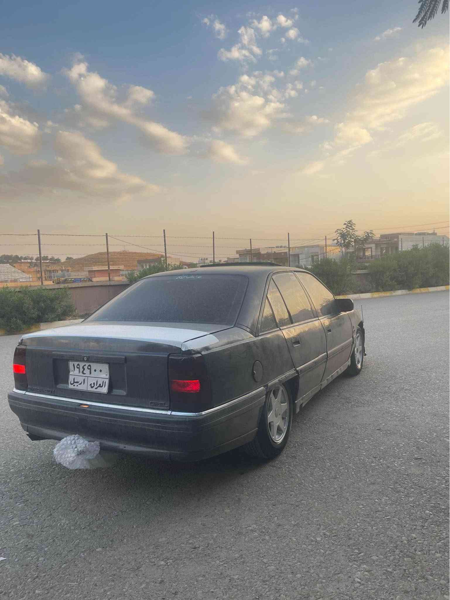 أوبل أوميغا • ١٩٩٢ • كويسينجاك