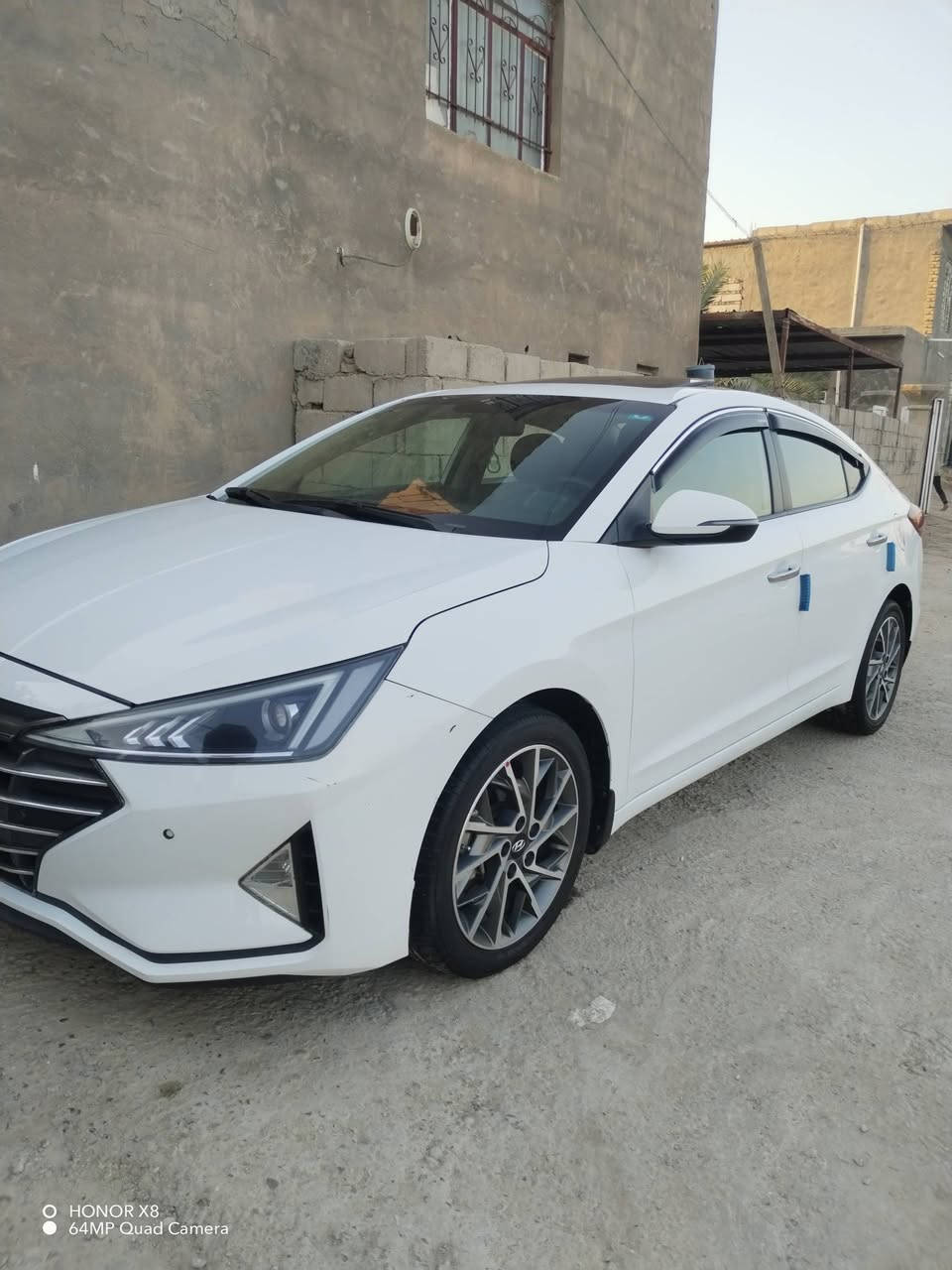 سلام عليكم
الانتره 2020
 خليجي
(كفاله عامه )
رقم بغداد نكليزي 
ماشيه (72)
مكينه 2000 دوش 
فول واحد عله واحد 
فتحه سلايت
 زنون
 بصمه تشغيل وابواب وصندوق ذكي 
قطعتين تبريد
 تحكمات ستيرن
 مرئي شفط 
 شاشه كبيره 
 انضمة قياده 
يدات نيكل
حساسات امامي خلفي
السعر 153وبيه مجال 
مكان (السياره كربلاء طويريج )
الاستفسار ***********

نص مكتوب في الصور:
- HONOR X8 64MP Quad Camera
- O HONOR X8
- 64MP Quad Camera
- HONOR X8