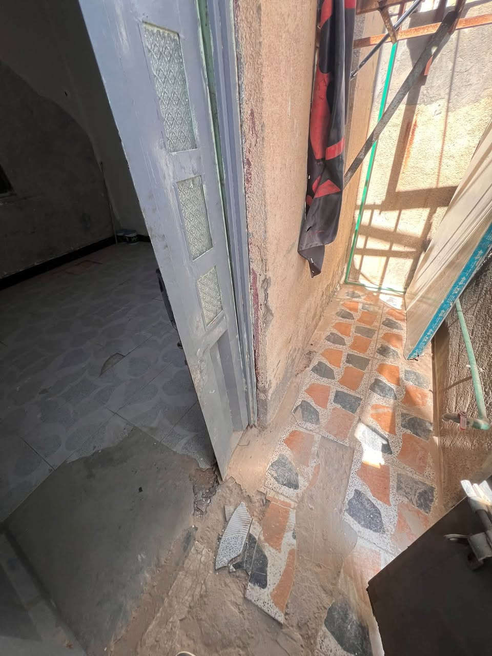 البيت للأيجار
الموقع كربلاء المعملجي خلف جامعة الصفوة 
يصلح لسكن الطلاب او عائلة صغيرة 
للتفاصيل اكثر التواصل مع الرقم ادناه 
***********
