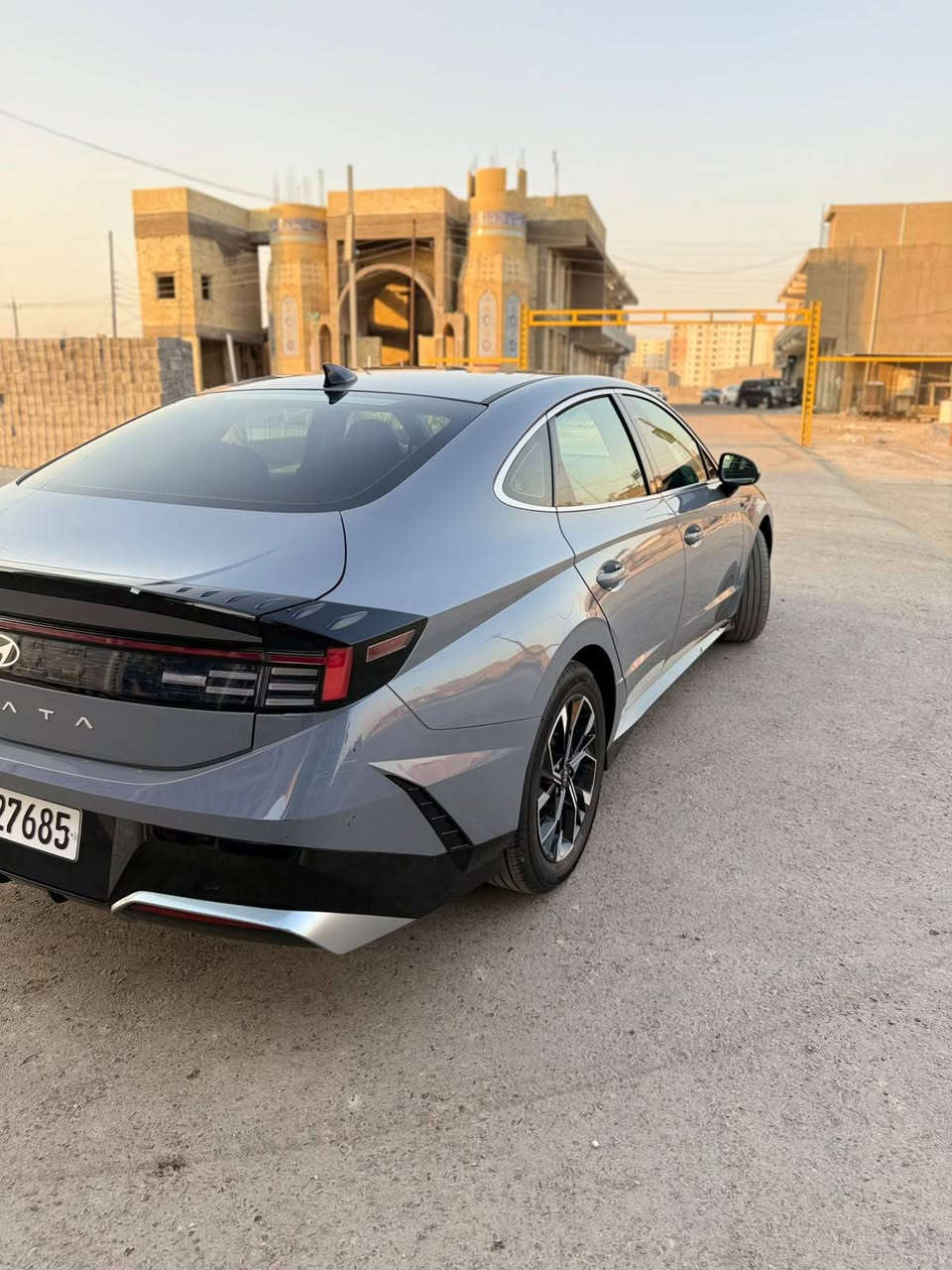 HYUNDAI SONATA 2024🇺🇸🇺🇸🇺🇸
حادث السياره دعاميه فقط
مكفوله من التعديل والبارد والتبديل والصبغ
 رقم اربيل تريد وكاله تحويل     
تسجيل جديد 
وترقيم جديد
مكينه2500  GDi
لون سمنتي مميز🩶🩶🩶
المواصفات 
بصمة دخول ذكي  
تحكم ستيرن 
رادار امامي مع تحديد مسار 
رادار خلفي 
رادار جانبي 
اوتو ستوب خلفي 
اوتو ستوب امامي 
شفتات ستيرن 
كشنات كهرباء وفول ايرباك 
كير تعليك 
حساس فتح جنطة الخلفية 
تشغيل عن بعد 
نظام خروج عن المسار 
نظام قيادة ذاتيه 

اوتو هولد 
هندبريك بصمة 
انظمة قياده  
كاربلي يدعم كافة الانظمة الهاتف 

كامرة خلفية دوارة
ويلكب حجم ١٨انج

نقط عمياء 
مراية داخليه تعتيم تلقائي 
شاشة تبريد تحكم كله لمس 
للاستفسار
واتساب او الاتصال *********** 
السعر 189 قفل قفل
مكان السياره بغداد زيونه بغداد, العراق
