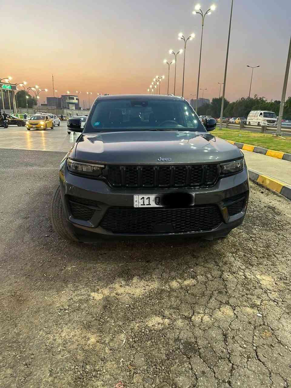 السلام عليكم
جيب 2023 رقم بغداد تحويل مباشر
الموصفات 
بصمة 
فتحة
رادارات 
تحكم ستيرن 
كشنات جلد 
كشنات كهرباء 
كير ماوس 
5 راكب 
حساسات امامي خلفي 
لد امامي خلفي 
شاشة كبير 
حادثهااا بنيد وجاملغ بدون دواخل فقط خارجي 
السعر:255 ورقة
‭***********
