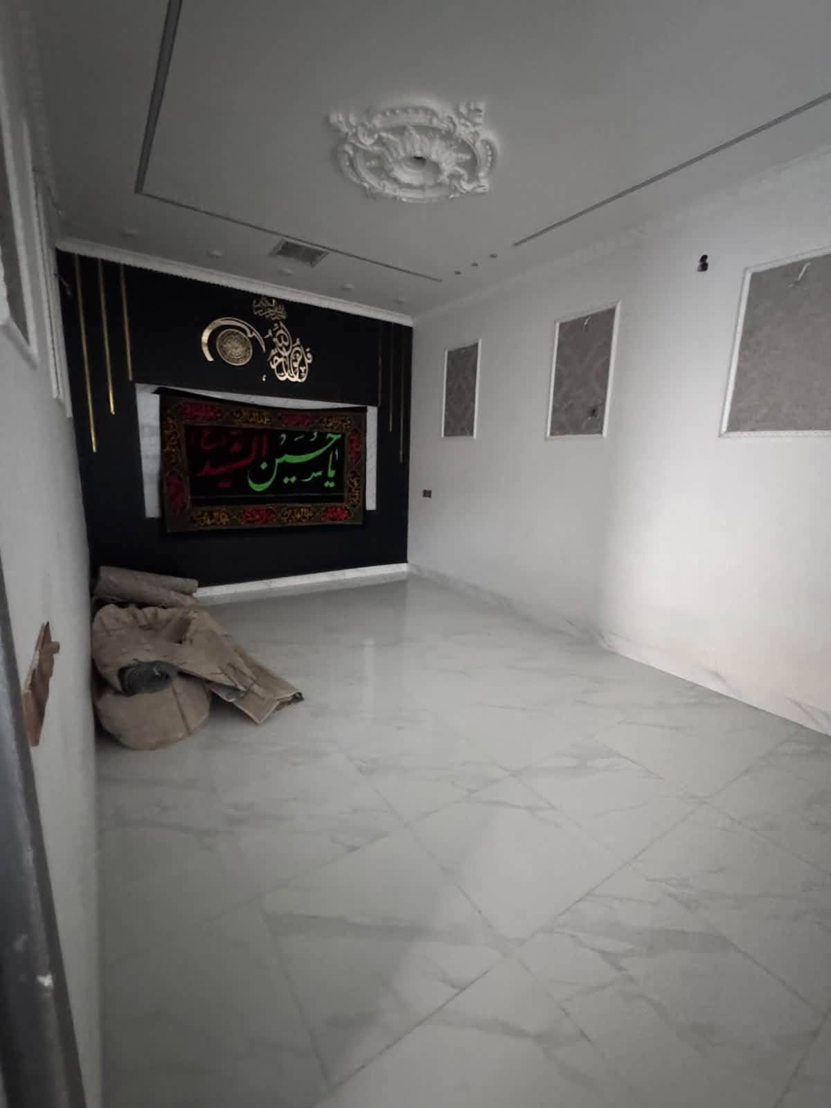 دار   للـبـيـع   🛤️🏦طـابـو صــرف 📄 طابقين 🏡بناء حديث 

الـمـوقـع/ حسن المجتبى / خلف صيدلية المختار 

مــسـاحـة/ 170 متر  

لاسـتـفـسـار مـرجـعـة مـكـتـب الـجـوهـرة لـعـقـار 📍

مـقـابـل عـمـارة الـحـافـظ 🏫 

☎️0️⃣7️⃣7️⃣2️⃣2️⃣0️⃣2️⃣2️⃣5️⃣3️⃣4️⃣📞.

الــسـعــر💵💸165 مليون
