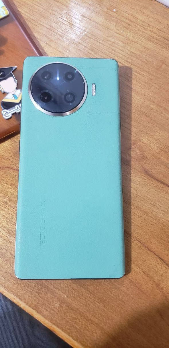 جهاز تكنو للبيع مكفول السعر خاص رقم*********** KJ7    Tecno Spark 20 Pro
