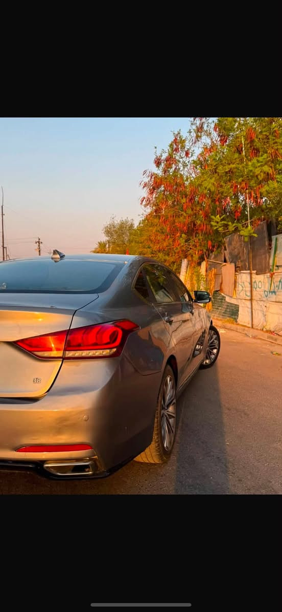 مرخصة الادمن المحترم جنسزز2015
G70
فول مواصفات عدة الفتحة
 كشنات جلد 
كشنات كهرباء
تبريد قطعتين
تحكمات سترين
سماعات فول استديو
 مري شفط
مكينة 3.8. V6
 وبعد بيها هواي مواصفات 
كير ومكينة بشرط

سيارة بيها ملاحظات بسيطة
 
شرط تحويل
عليها غرامات تنزل من سعرها 

السعر ١٢٥ مكان بغداد

***********
