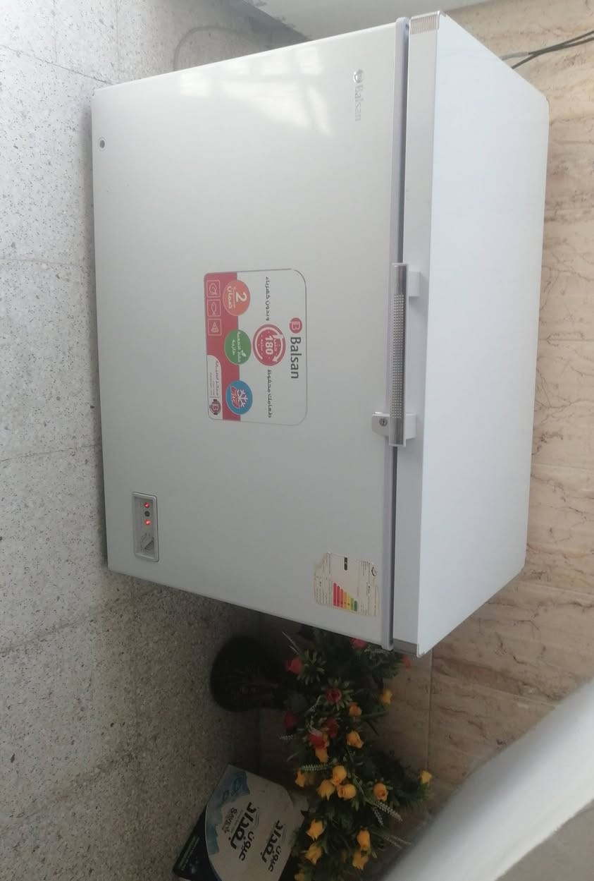 مجمدة عل فحص جديدة السعر ٢٠٠ الاتصال على الرقم *********** و ***********
