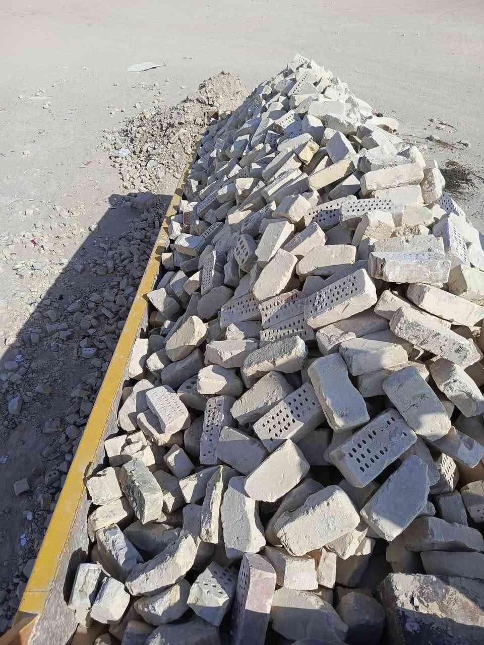 طابوق • مستعمل • نضيف