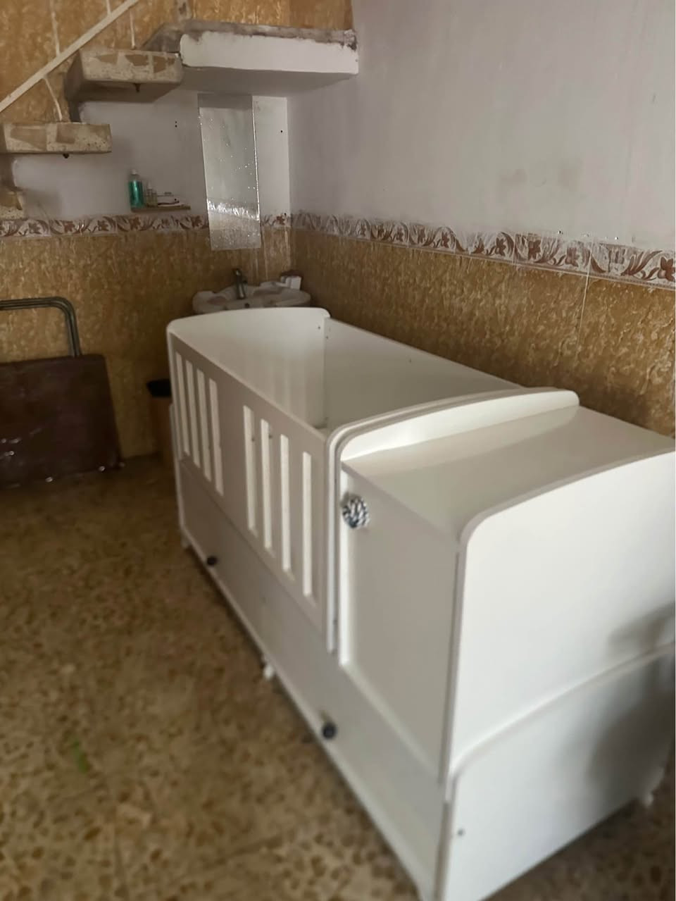 جربايه طفل بيها هزاز مستخدمه قليل ماخذيها 250 الف العام سعرها حالين 75 الف قفل اليريدها يتصل *********** كربلاء, العراق
