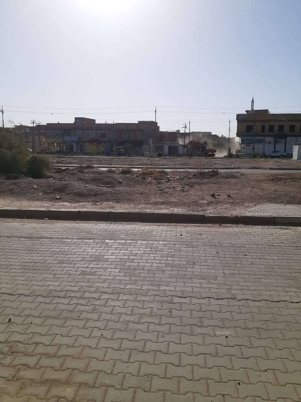 سلام عليكم  قطعه بساحه العرضات على شارع ركن قريبه على كراج بغداد للبيع ***********
