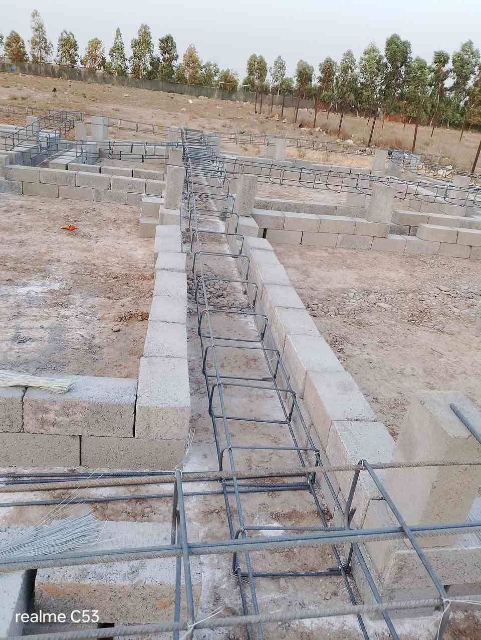 السلام عليكم يوجدكادر تسليح حديد اساسات المنازل بأدارة ابومروان
عماد عماش الجبوري ***********
Ammar Amash ***********

نص مكتوب في الصور:
- realme C53