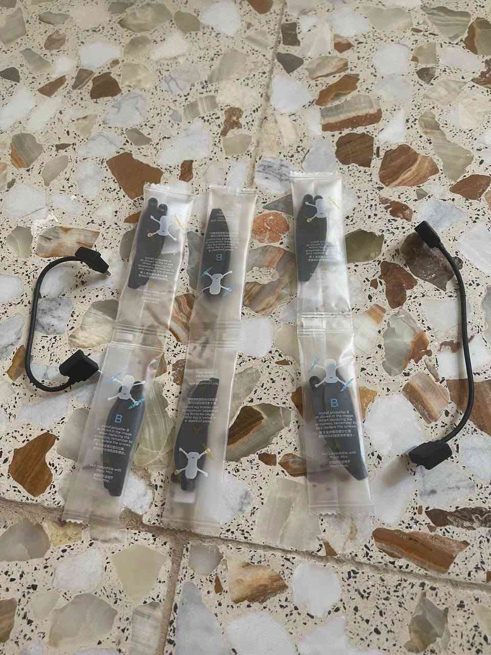 مني 2 اخت الجديده استخدام قليل جداً 
الشراي يتفضل خاص ويدلل 
مكلف بالبيع
مكاني واسط
