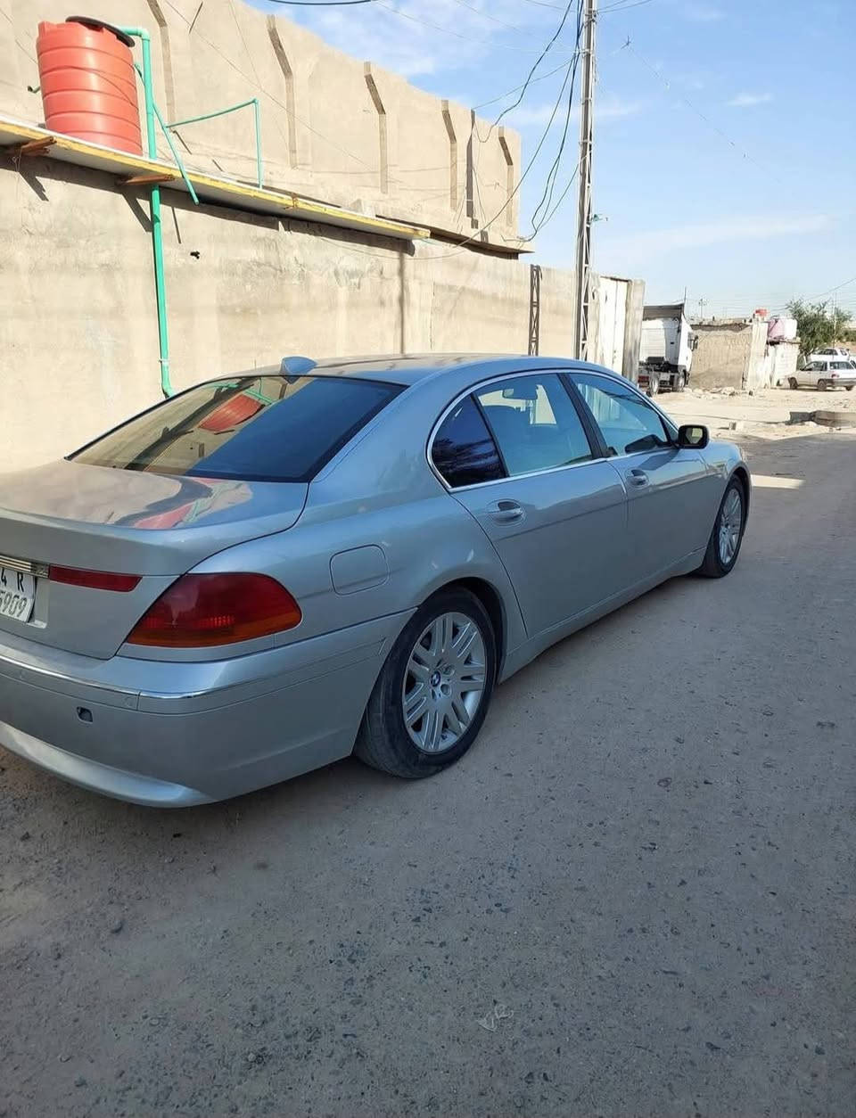 سلام عليكم بي ام 2003 باخره مصبوقه عام 730 6 لسندر N52 مسكر دبل فانوس محرك فقط لاستيك ولف يعني تنقص باقي سيارة جاهزه بسمي تحويل ثاني يوم سعر 90 مع مجال حداده امامي 
100 توة مبدله كامله خلفي 90 
 مكاني البصرة زبير رقم لهاتف ***********
