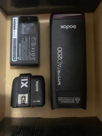 فلاش AD200 • شاشة مكسورة • جاهزة للكاميرا