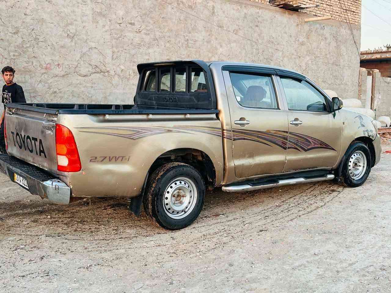 سلام عليكم بيكم البيع رقم واسط موديل 2009***********
