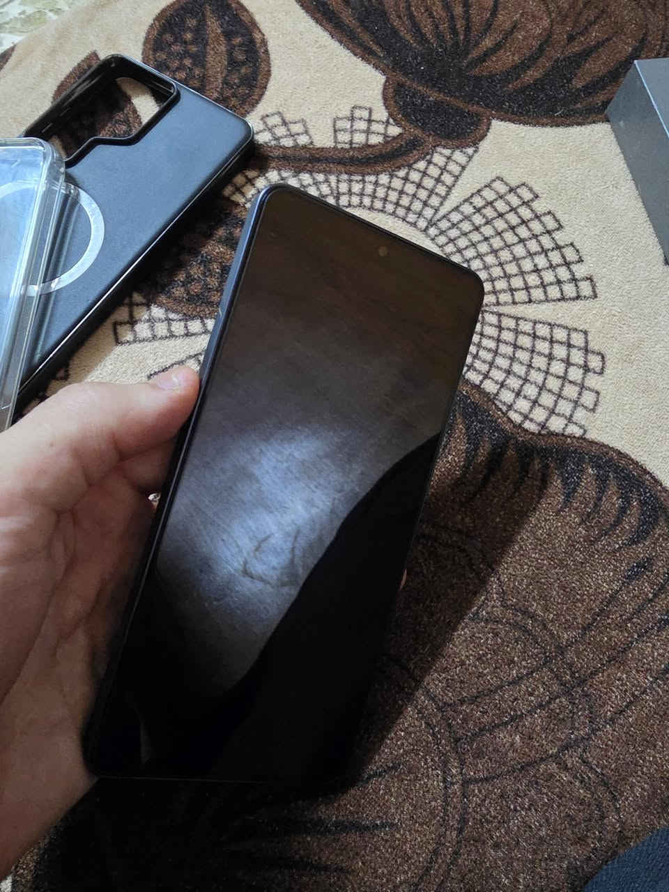 السلام عليكم 
للبيع سامسونج S26Ultra 
ذاكره 256 
جهاز نضيف 100%100
مع كفرات 2
الون الاسود المميز 
مكاني موصل ايسر قرب حي الانتصار 
التواصل *********** متوفر واتساب 
السعر بلاش بلاش بلاش 
1275 وبي مجال للطيبين
