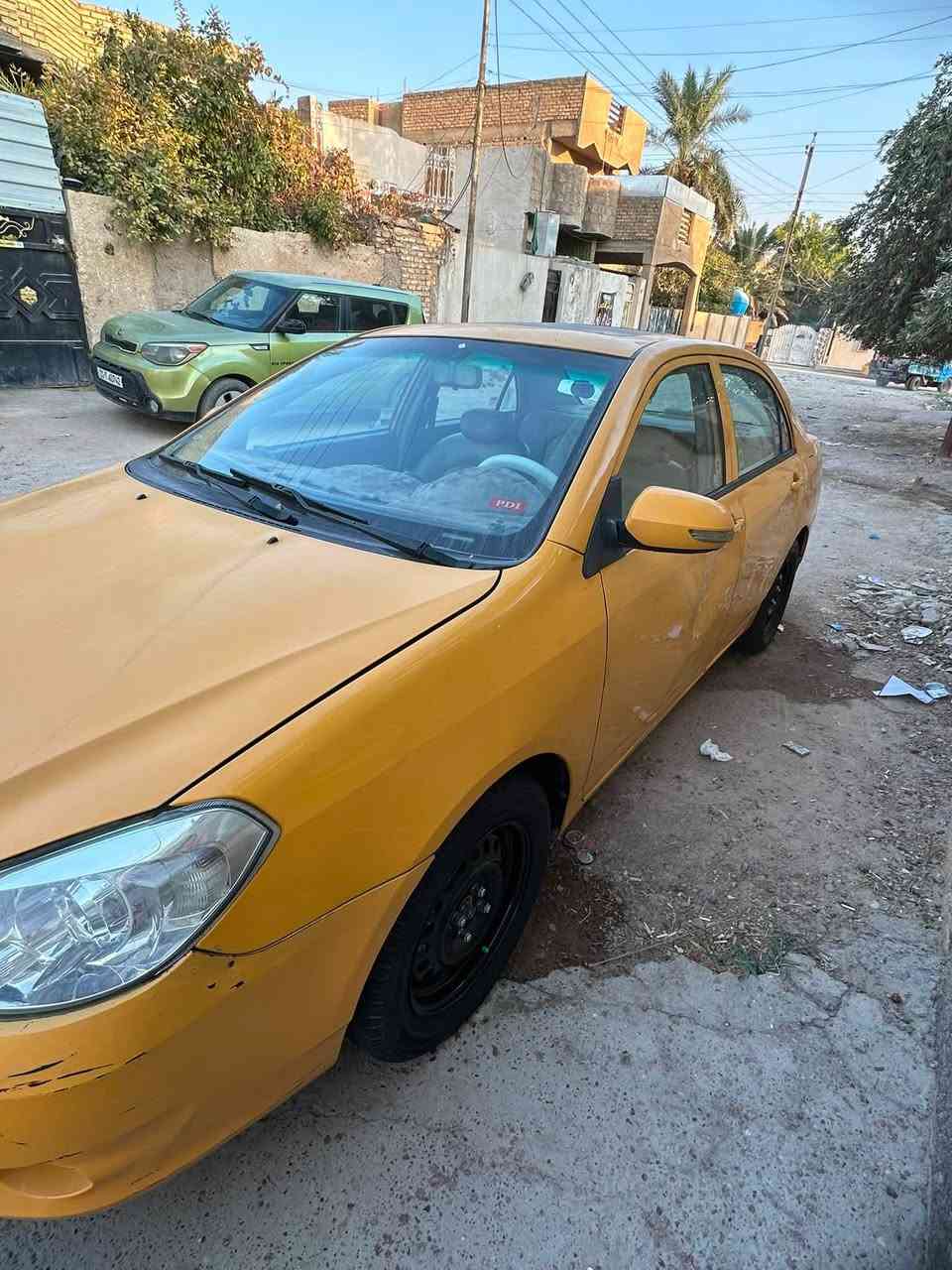 سلام عليكم بي واي دي  ٢٠١٣ G3 للبيع سياره حلوه ماشيه ١٠٥ الفمكينه وكير بلادي منضومه تبريد جديده تبريد ثلج مابيه لا جطل ولا زلغ كله عل بلاد بيه طخه باب السايق شاشه كار بلي باسمي تحويل مباشر هزه جديده مكاني بغداد للاستفسار ***********
