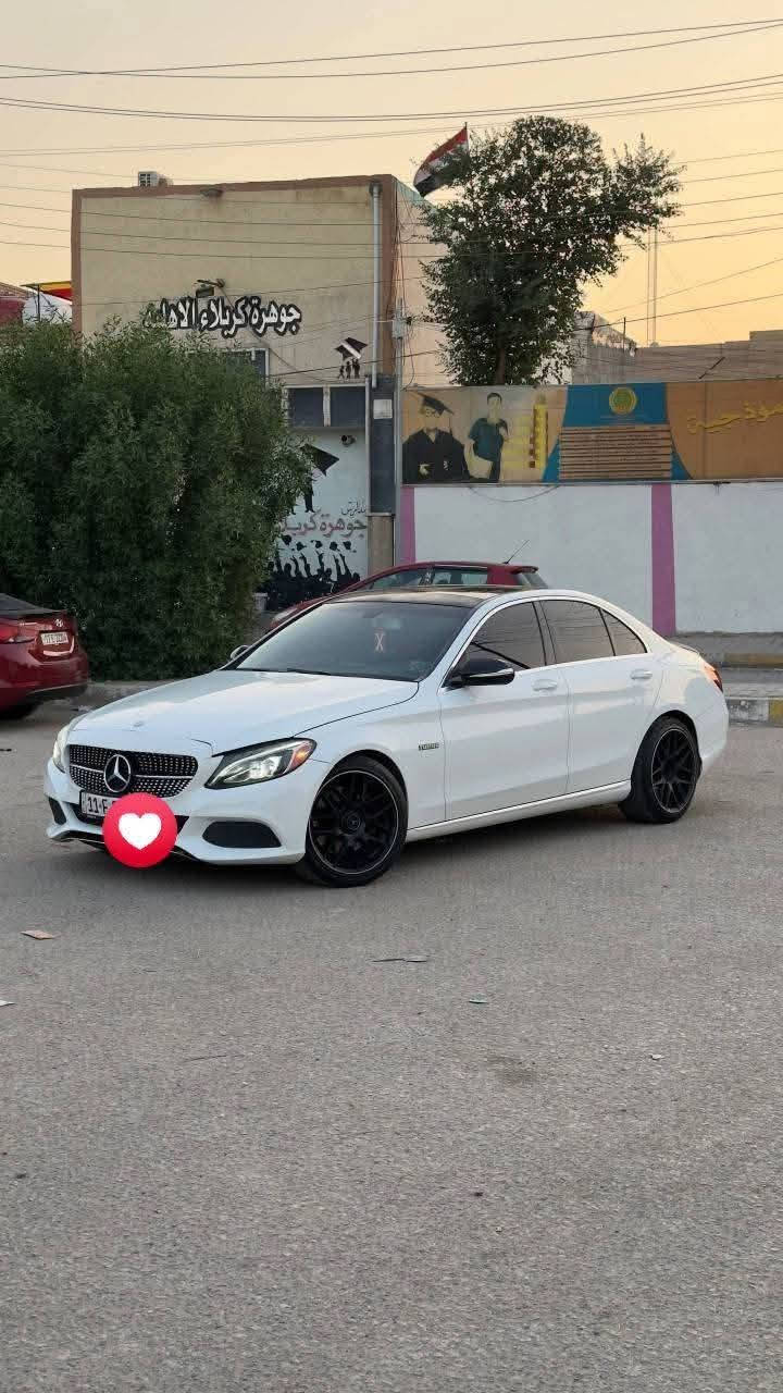 للبيع مارسيدس c300 موديل 15وارد امريكي حادثها فقط خلفي مال امريكا فول مواصفات المكينه مفتوحه مبدل بكنات غراض كله وكاله اصلي بيها حزام صبغ بدون حادث بدون ايرباك منظومه بانزين جديده اصلي وكاله تخم تاير
بصمه تشغيل
بصمه اربع بيبان 
شاشه 12انج جبيره أندرويد وكار بلي ونظام عطلات
دشبول الكتروني يدعم كار بلي 
بانوراما 
كشنات كهربائي 
داخل احمر 
سقف روز
اناره داخليه ودكتات محدث
دبل موس
تخم تاير ويل AMG
رقم بغداد شبه مميز بااسمي
اتصال ***********
السعر 160