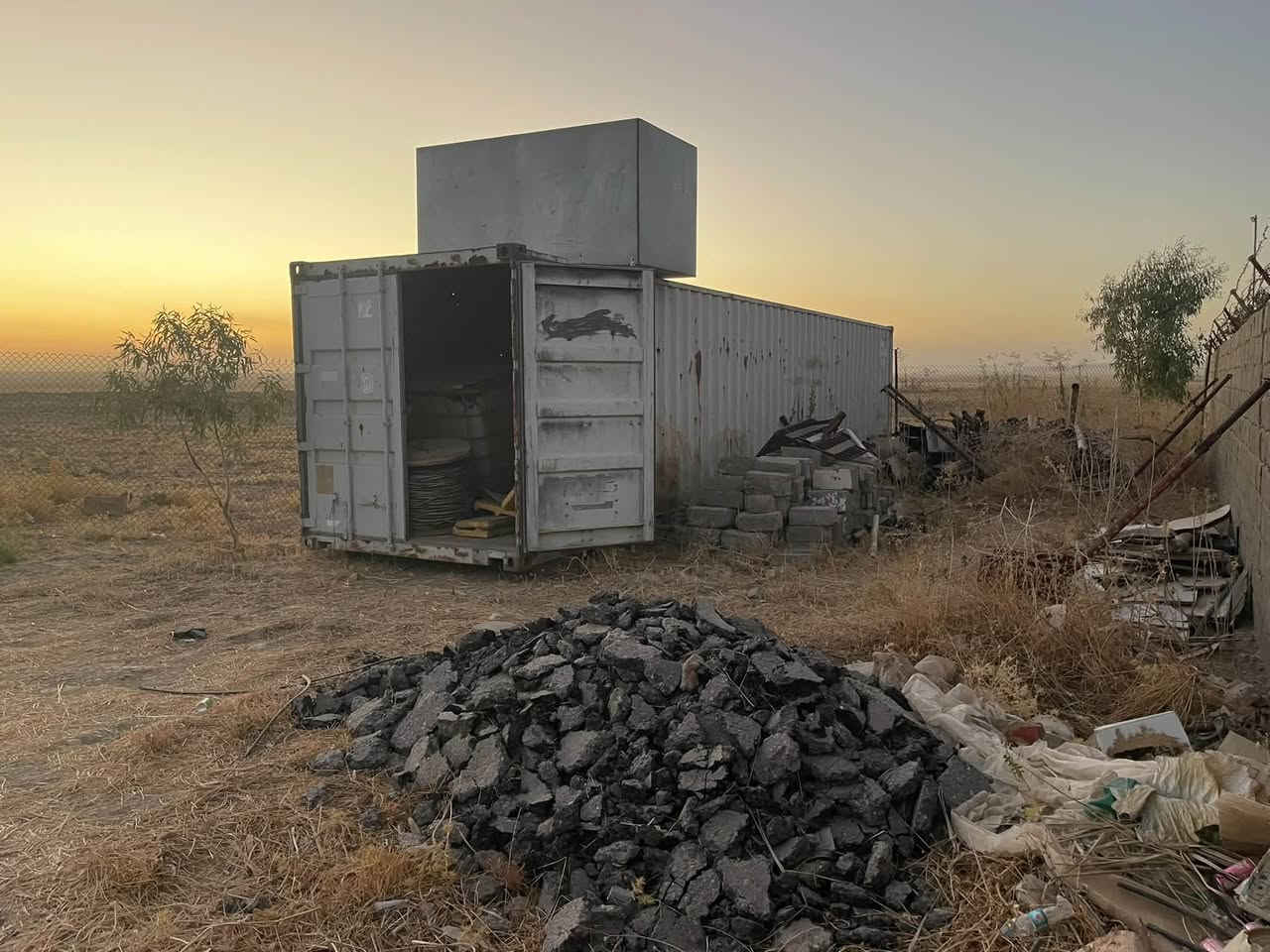 حاوية • للبيع • موصل