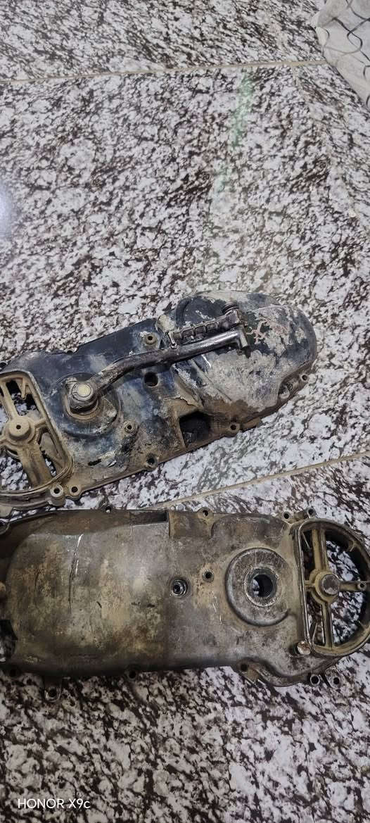 سلام عليكم شباب قبق هندر ماكس ثنينهن اصليات مال تفصيخ سعر واحد قفل 20 بس الثاني كامل اب  30  قفل من الخير ارجع وكول هذني اصليات مكان ديوانيه إسكان خلف المعهد الفني رقم ***********
