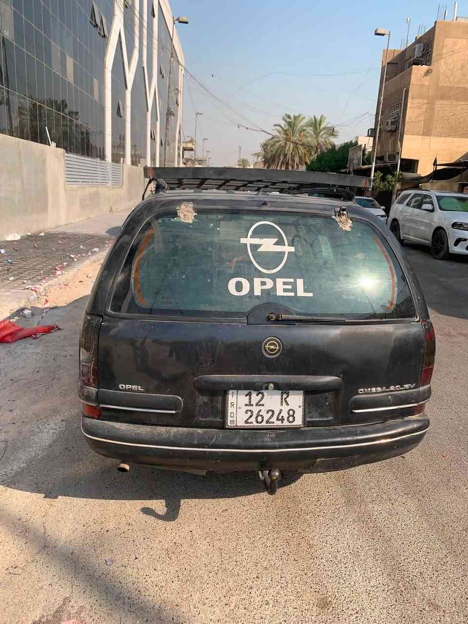 السلام عليكم اوبل مديل ٩٥ سياره بسمي سنويه ٢٠٣٠سياره نضيفه ثاني يوم تحويل السعر 30وبيهه مجال  بصيط   مكاني بغداد ***********
