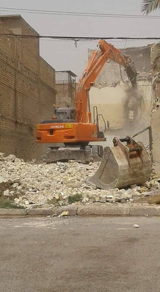 هدم تفليش  الدور والبنايات ورفع الأنقاض وتجهيز كافة مواد البناء ***********
