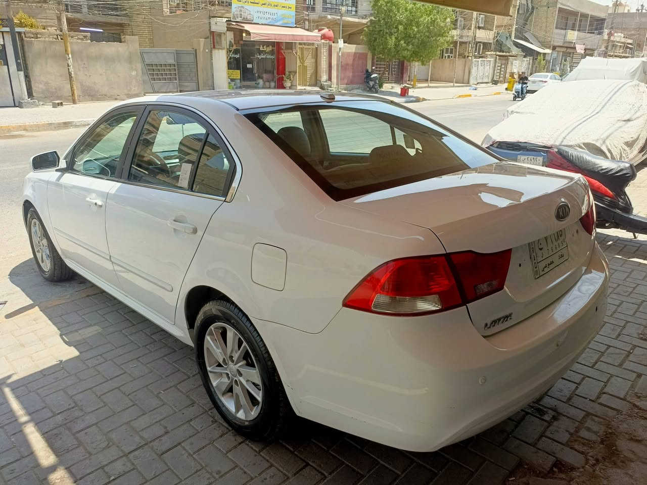 السلام عليكم كيا لبيع 2010 كوري رقم بغداد صبغ نص جاملغ ونص باب خلفي  محرك 2000 بجم كبس تبريد فول لبيع السعر 108المكان بغداد الدوره *********** ماشيه 190
