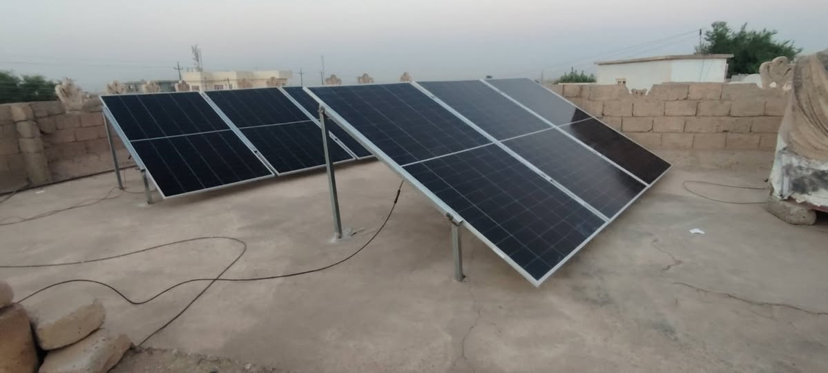 ⚡ طاقة نظيفة.. مستقبل أفضل

بفضل الله تم تنصيب منضومة طاقة شمسية متكاملة من شركة ايكوشيلد الفلندية في قظاء الشرقاط

حلول الطاقة الشمسية المتكاملة من ECOSHIELD

🇫🇮 شركة فنلندية
🇪🇺 منتجات أوروبية

🔹 مكونات المنظومة
✅ إنفيرتر  12kW - 48V
✅ بطارية ليثيوم 16.07kWh - 48V
✅ كابلات وملحقات أصلية

⭐ المميزات
✔ كفاءة عالية وأداء موثوق
✔ تشغيل الأحمال الأساسية بكفاءة
✔ توفير في استهلاك الكهرباء
✔ نظام حماية وإدارة ذكي (BMS)
✔ عمر افتراضي طويل وضمان حقيقي
✔ خدمة فنية ودعم مستمر

📍 العنوان: الزاب - النميصة - الشارع العام
مجاور مدرسة إبراهيم عليه السلام

 هاتف 📞 *********** ///*********** 
مكتب اليمان للكهربائيات والرافعات الإلكترونية
