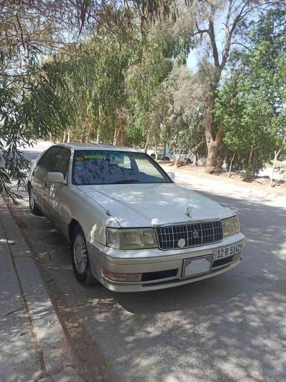 السلام وعليكم 
راس الثور فلات للبيع 
موديل 1999
رقم نينوى نكليزي مداور ثاني يوم
كفاله كص ونقل ورسميات
مكينه 3000
شاصي 155
دشبول يسره بلاد
غرفه ام عيون 
السعر 85 وبيها مجال حگ جيتك
مكاني نجف 
بيه ضربه بدنه خلفيه واضحه بصوره
***********
