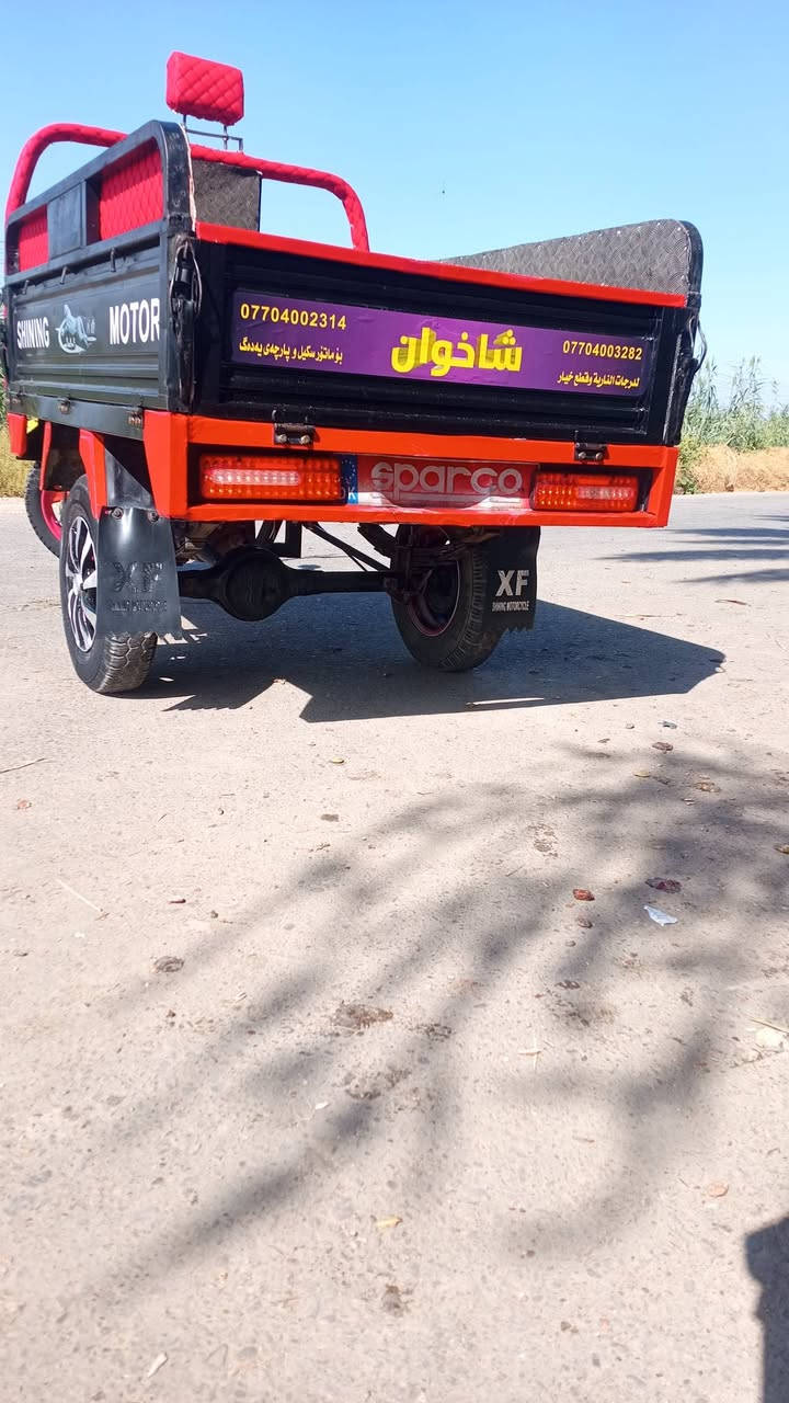 السلام عليكم ستوتا للبيع صقر موديل 24شرط محرك ركبه شاصي كهربائيات كلها شغاله السعر 1850وبيها مجال كلش بصيط مكان ديالى الخالص ***********
