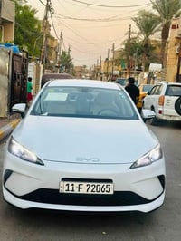 عندي سياره بي وآي دي سيل فايف مديل ٢٠٢٥زيرو ماشيه الف ٢٠٠ سياره ام ويل...