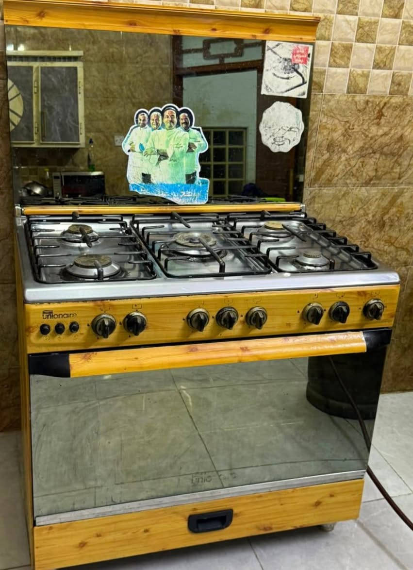 سلام عليكم للبيع فرن مصري مستعمل نضيف وشغال سعره ٤٠٠ العنوان مدينة الفلوجة رقم الهاتف ***********
